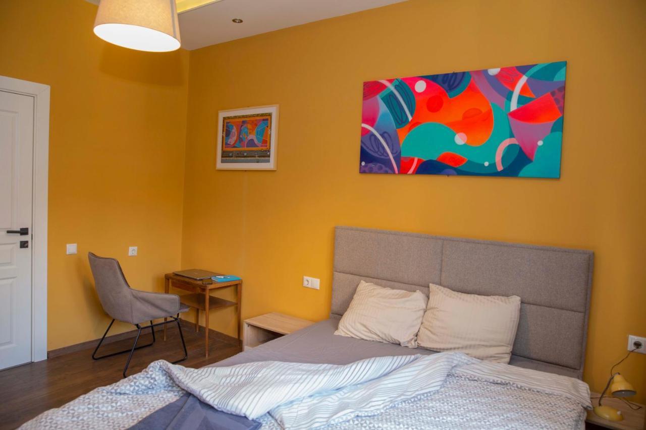 Central Sofia 3-Bedroom Apartment - Urban Art Gallery - Free Parking! Dış mekan fotoğraf