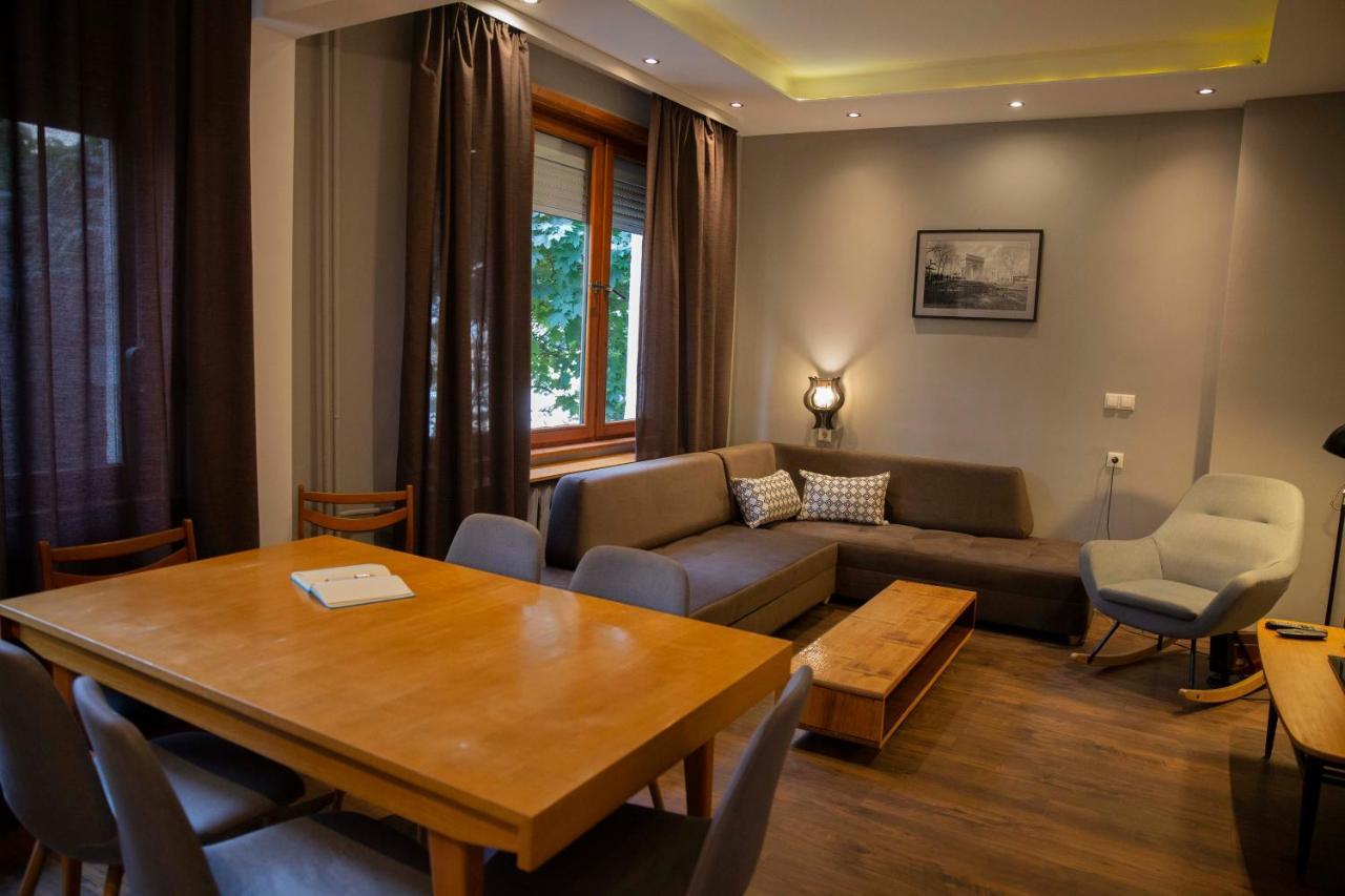 Central Sofia 3-Bedroom Apartment - Urban Art Gallery - Free Parking! Dış mekan fotoğraf