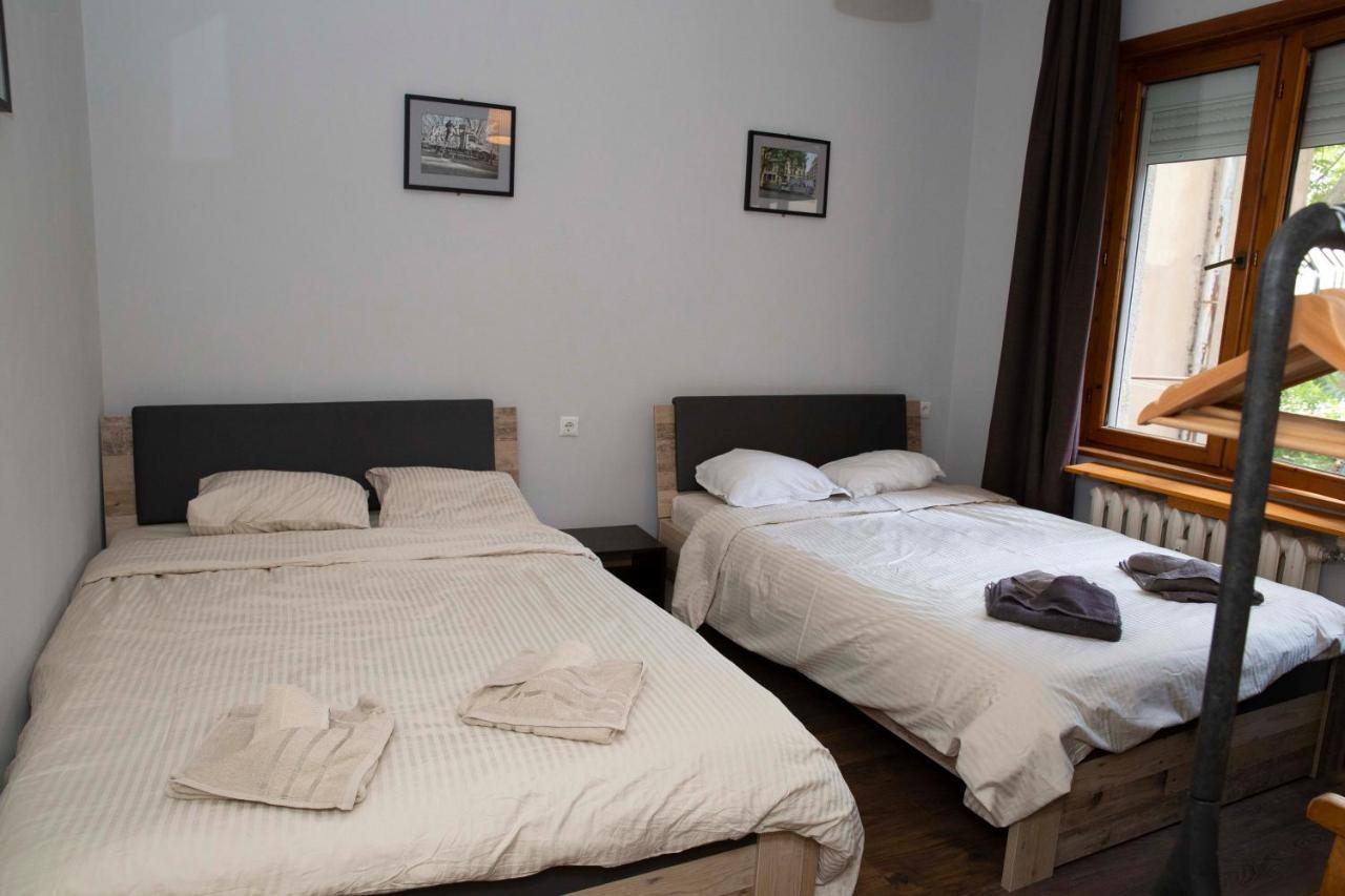 Central Sofia 3-Bedroom Apartment - Urban Art Gallery - Free Parking! Dış mekan fotoğraf